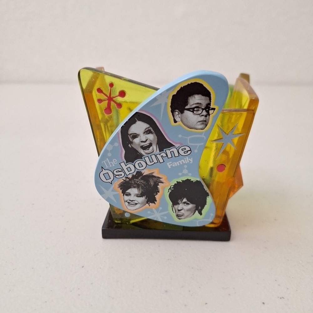 RARE Vintage 2002 OZZY OSBOURNE & FAMILY Collectible Figures & Cup/Holder 8" - Picture 5 of 15